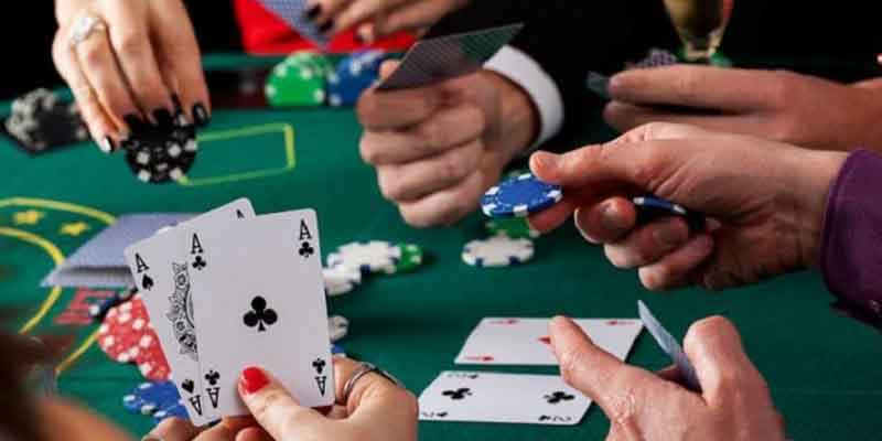 Cách xếp bài trong luật chơi Poker anh em cần biết